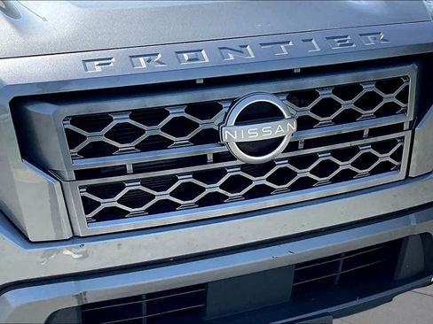 Used 2023 Nissan Frontier SV w/ Technology Package AWD/4WD image 50