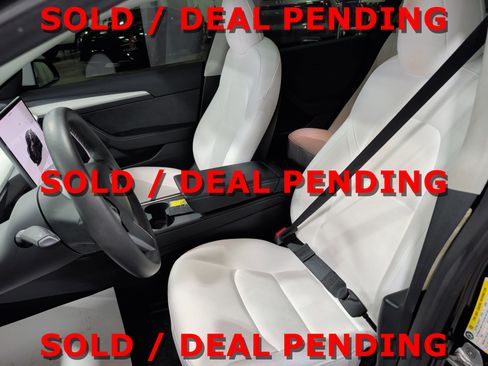 Used 2023 Tesla Model 3 Performance image 7