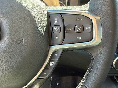 New 2026 RAM 1500 4x4 Crew Cab image 17