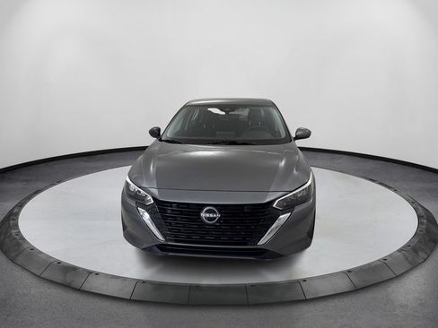 Used 2025 Nissan Sentra SV FWD image 2