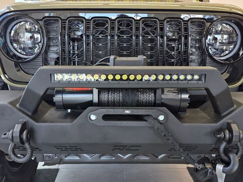 New 2026 Jeep Gladiator Sport AWD/4WD image 11