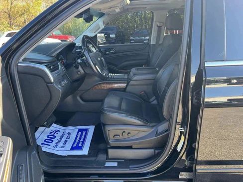 Used 2018 Chevrolet Suburban Premier image 12