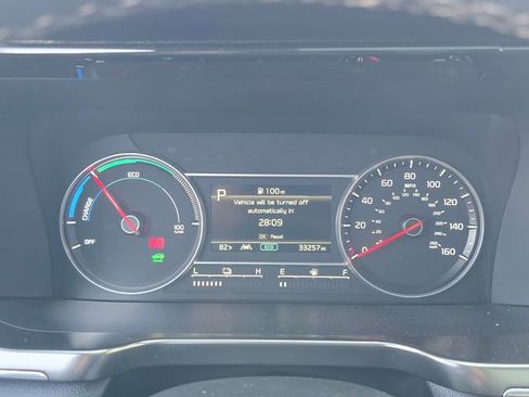 Used 2023 Kia Sorento EX w/ Panoramic Sunroof Package FWD image 17
