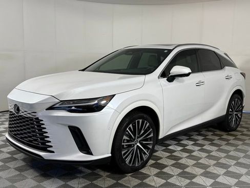 Used 2025 Lexus RX 350 w/ Convenience Package image 2