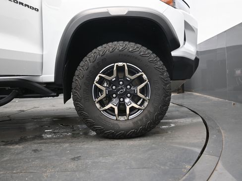 Certified 2023 Chevrolet Colorado ZR2 w/ ZR2 Convenience Package III image 25
