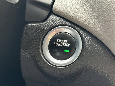 Certified 2020 Chevrolet Equinox LS AWD/4WD image 29