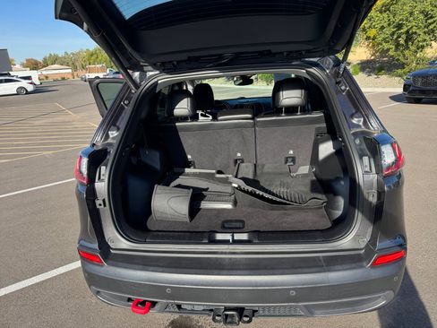 Used 2021 Jeep Cherokee Trailhawk w/ Technology Group image 34