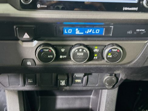 Used 2022 Toyota Tacoma SR5 RWD image 21