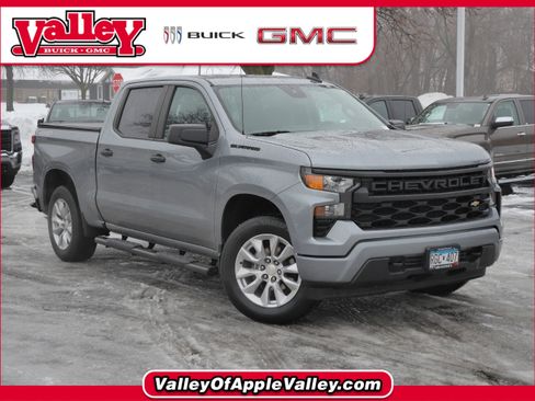 Used 2023 Chevrolet Silverado 1500 Custom image 1