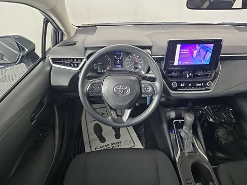Used 2023 Toyota Corolla LE FWD image 11