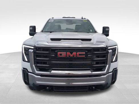 New 2026 GMC Sierra 3500 Pro w/ Convenience Package AWD/4WD image 9