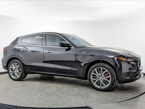 Used 2022 Maserati Levante GT image 9
