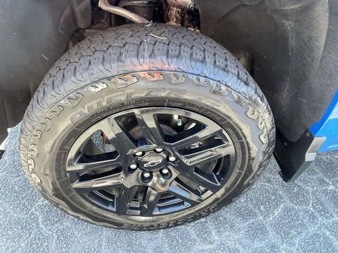 Used 2025 Chevrolet Silverado 1500 LT Trail Boss w/ LT Trail Boss Premium Package image 9