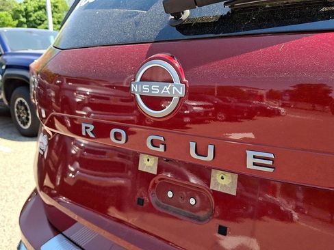 Certified 2025 Nissan Rogue Platinum AWD/4WD image 31