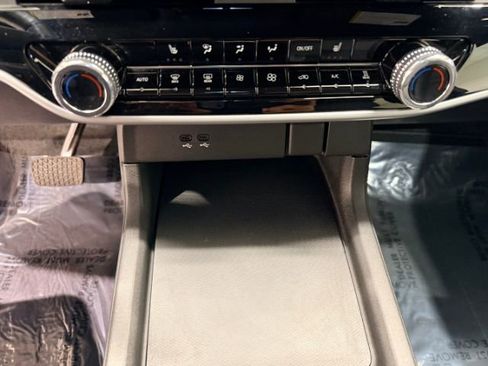 Used 2024 Honda Prologue Touring image 23