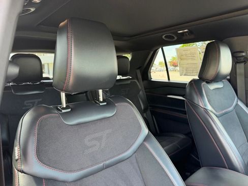 Certified 2025 Ford Explorer ST w/ Sun And Sound Package AWD/4WD image 21