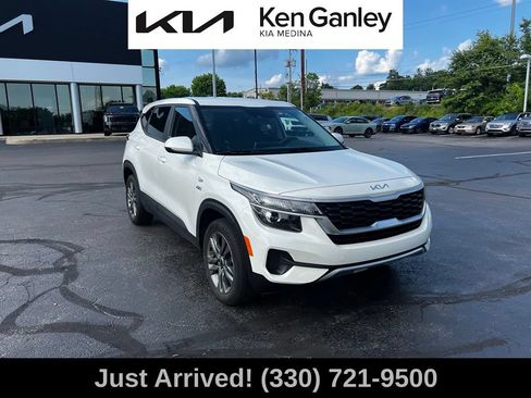 Used 2022 Kia Seltos LX AWD/4WD image 3