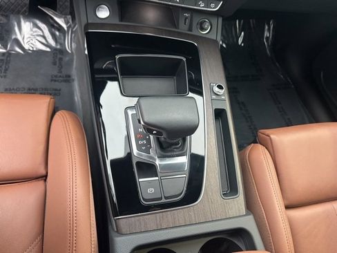 Used 2024 Audi Q5 2.0T Premium image 14