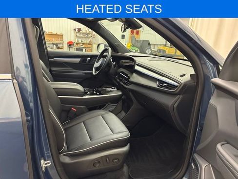 Used 2025 Buick Enclave Preferred FWD image 13