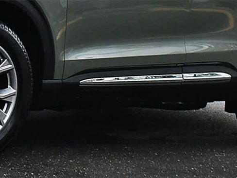 Used 2020 Ford Explorer XLT w/ Equipment Group 202A image 30