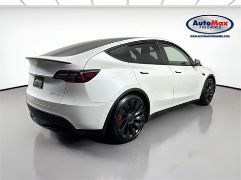 Used 2022 Tesla Model Y Performance image 2