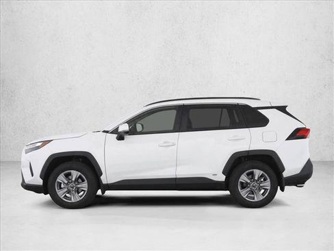 Used 2025 Toyota RAV4 XLE w/ Convenience Package AWD/4WD image 4
