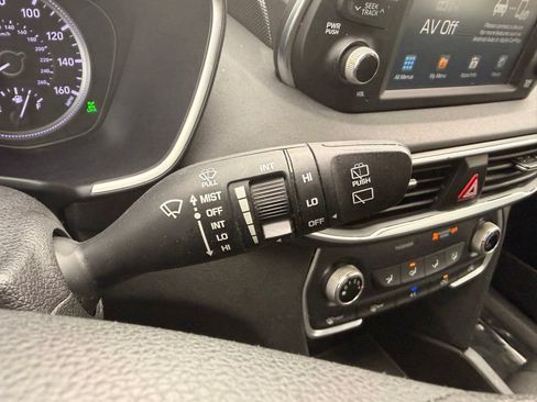 Used 2019 Hyundai Santa Fe SE AWD/4WD image 13
