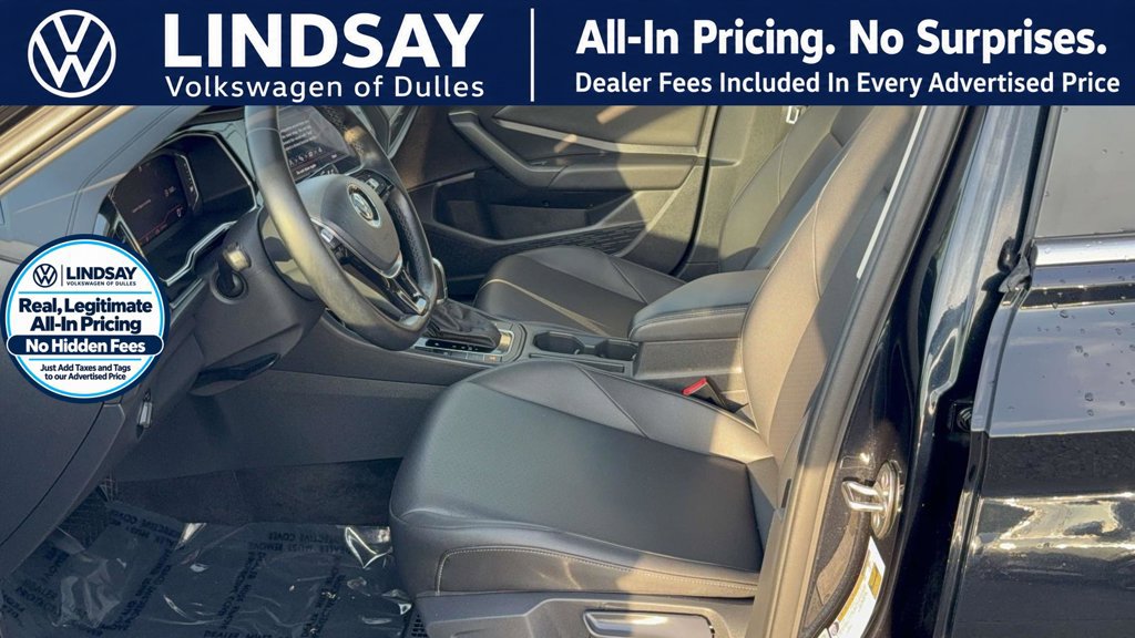 Used 2019 Volkswagen Jetta SEL w/ Cold Weather Package FWD image 9
