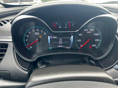 Used 2017 Chevrolet Impala Premier w/ Enhanced Convenience Package FWD image 29