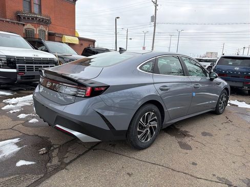 New 2026 Hyundai Sonata Blue FWD image 7