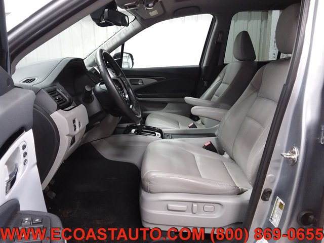 Used 2017 Honda Ridgeline RTL-E image 10