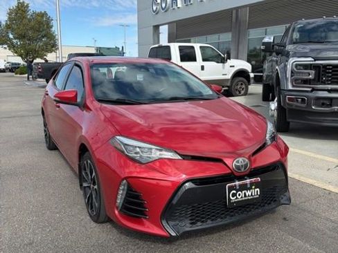 Used 2018 Toyota Corolla XSE FWD image 4