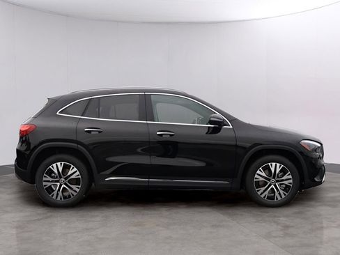 Used 2025 Mercedes-Benz GLA 250 4MATIC image 11
