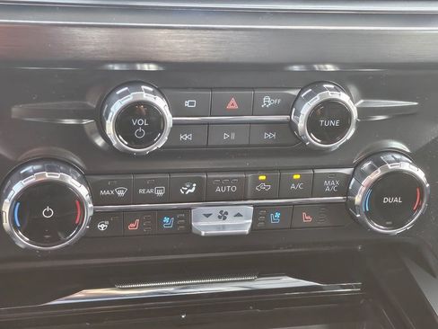 New 2026 Ford F350 Lariat w/ Black Appearance Package image 19