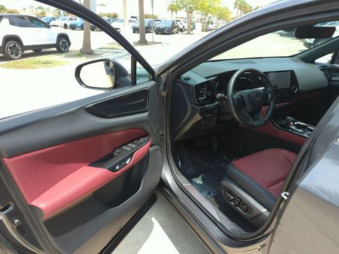 Used 2024 Lexus NX 250 FWD w/ Towing Package (2000 Lbs) image 7