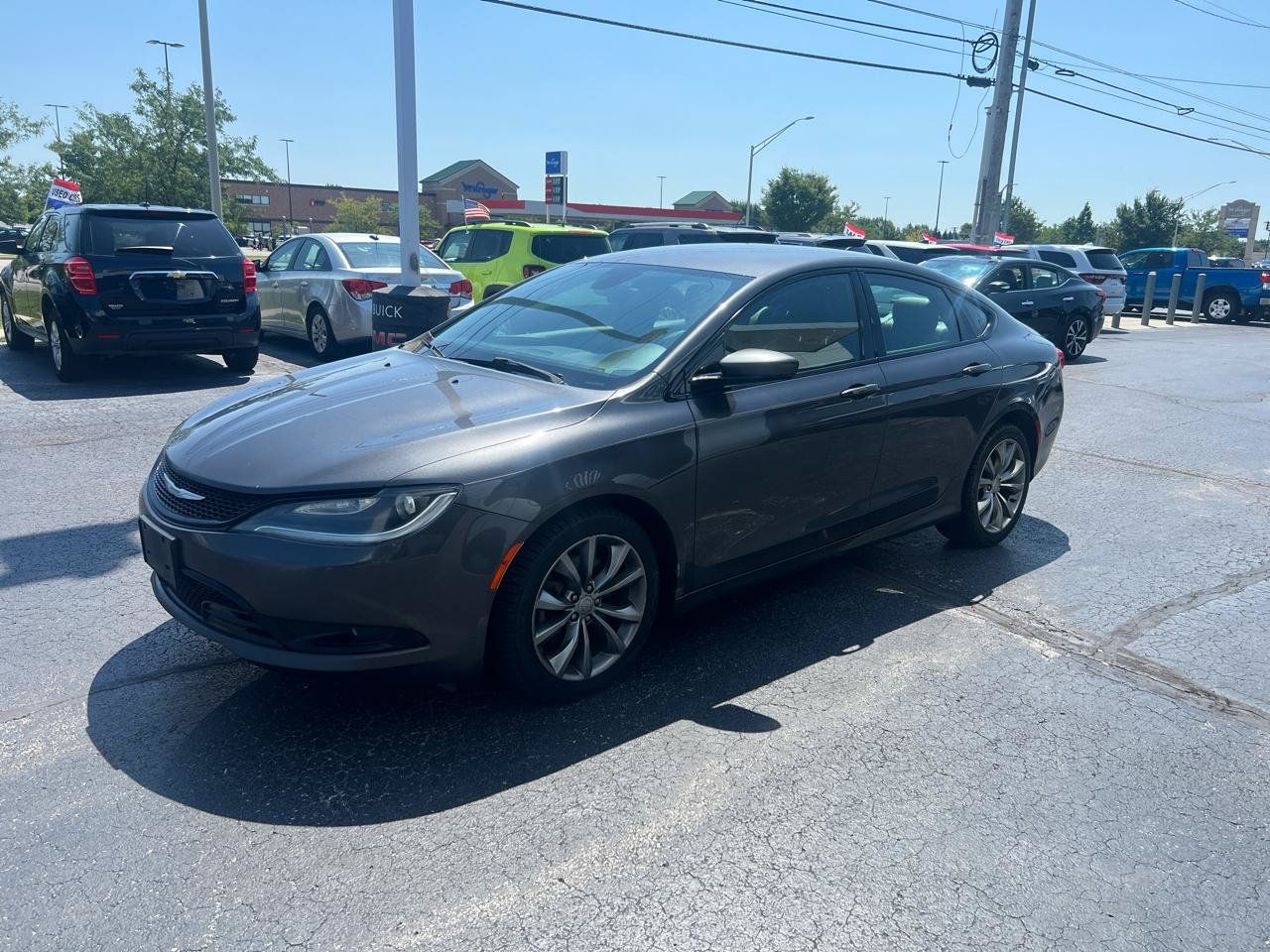 Used 2017 Chrysler 200 S w/ Comfort Group AWD/4WD image 2