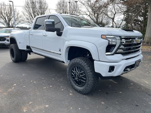 New 2026 Chevrolet Silverado 3500 High Country w/ High Country Premium Package image 2