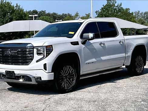 Used 2022 GMC Sierra 1500 Denali Ultimate AWD/4WD image 2