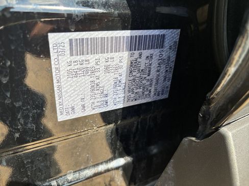 Used 2025 Nissan Rogue SV FWD image 30