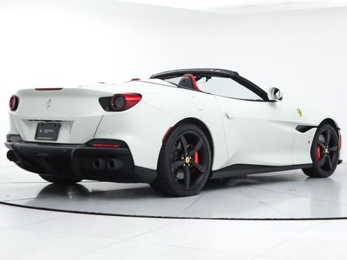 Certified 2022 Ferrari Portofino M RWD image 3