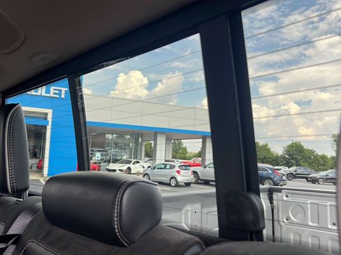 Used 2021 RAM 1500 Laramie AWD/4WD image 32