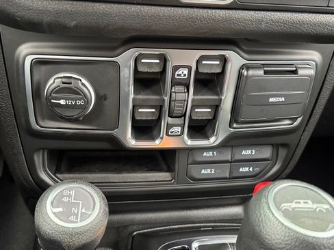 New 2026 Jeep Gladiator Sport image 23