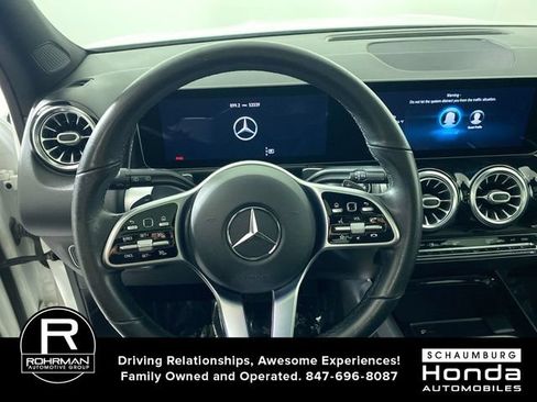 Used 2021 Mercedes-Benz GLB 250 4MATIC image 11