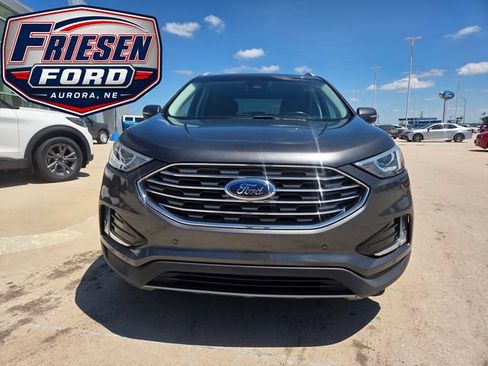 Used 2020 Ford Edge Titanium AWD/4WD image 2