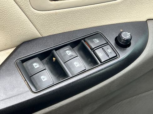 Used 2017 Toyota Sienna LE image 14