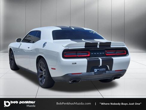 Used 2019 Dodge Challenger R/T RWD image 27