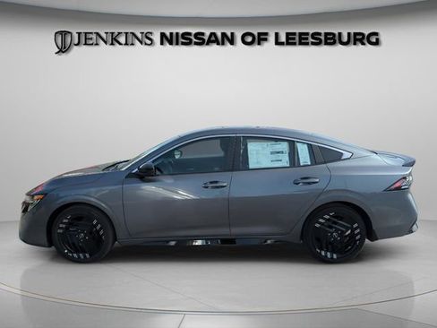 New 2026 Nissan Sentra SR w/ Floor Mat Package FWD image 7