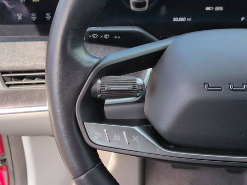 Used 2024 Lucid Air Touring image 19