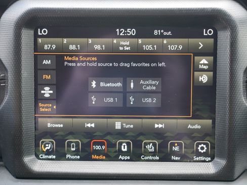 Used 2022 Jeep Wrangler Unlimited Sahara w/ Cold Weather Group AWD/4WD image 23