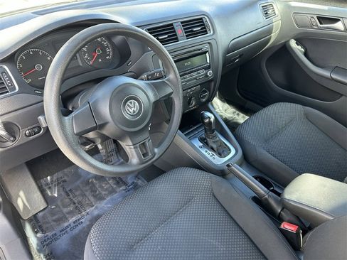 Used 2013 Volkswagen Jetta S image 26